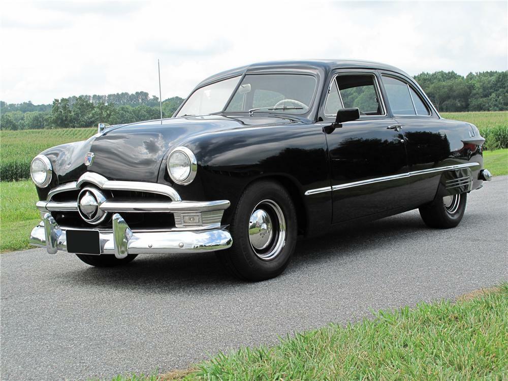 1950 FORD CUSTOM 2 DOOR SEDAN - Front 3/4 - 81101