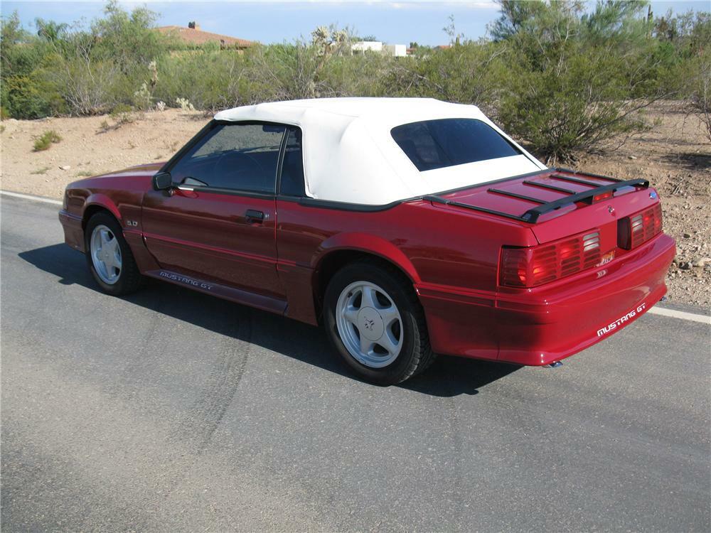 1992 FORD MUSTANG GT CONVERTIBLE - Rear 3/4 - 81214
