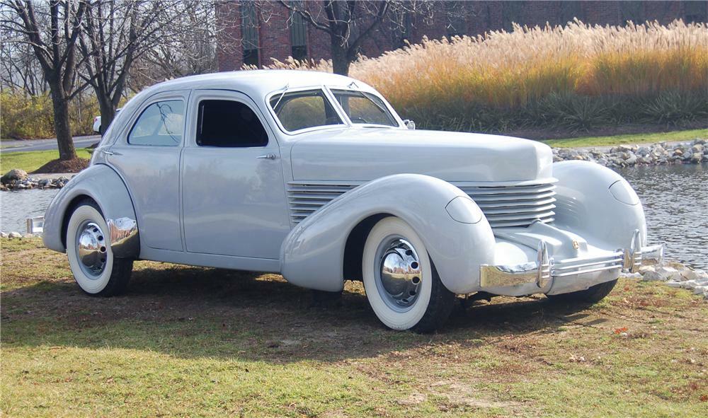 1937 CORD 812 WESTCHESTER SEDAN - Side Profile - 81327