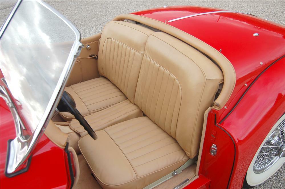 1956 JAGUAR XK 140 MC ROADSTER - Interior - 81331