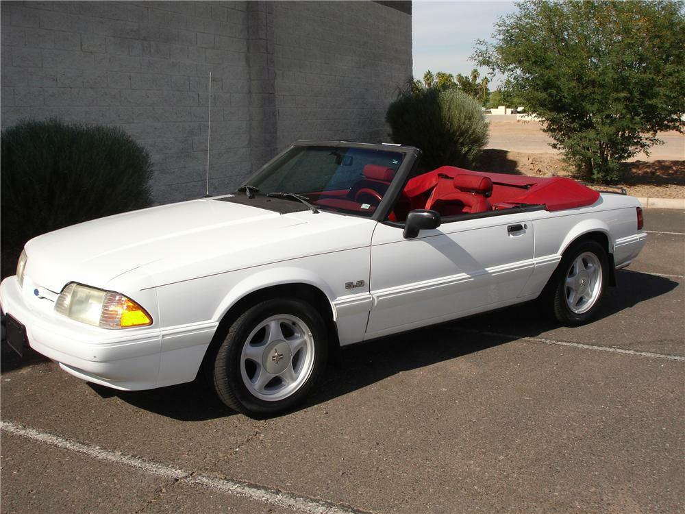 1992 FORD MUSTANG CONVERTIBLE - Front 3/4 - 81349