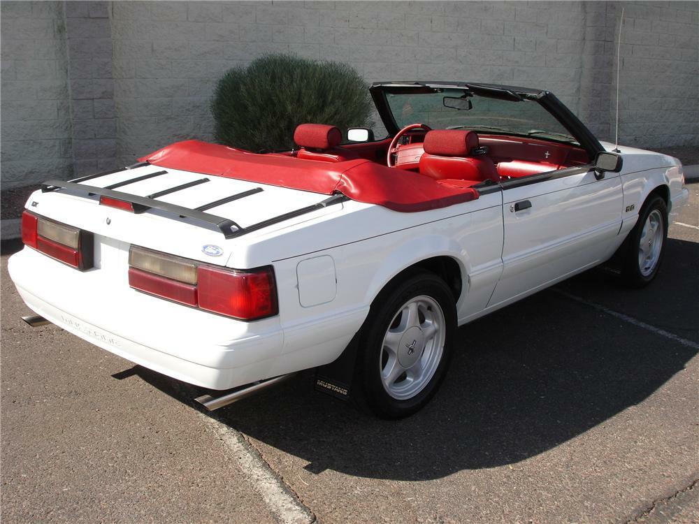 1992 FORD MUSTANG CONVERTIBLE - Rear 3/4 - 81349