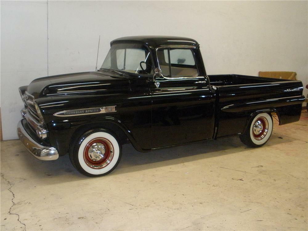 1958 CHEVROLET APACHE SHORTBOX PICKUP - Front 3/4 - 81361