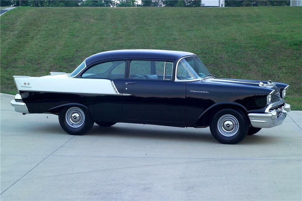 1957 CHEVROLET 150 2 DOOR SEDAN - Side Profile - 81592