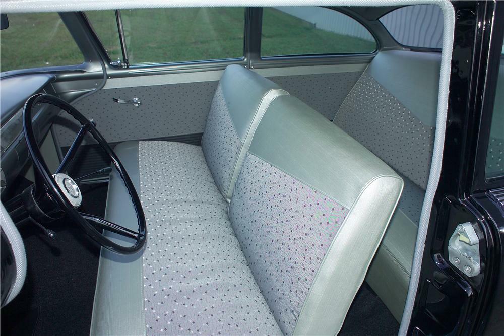 1957 FORD CUSTOM 2 DOOR HARDTOP - Interior - 81593