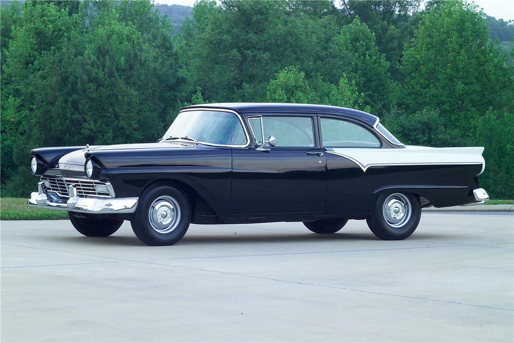 1957 FORD CUSTOM 2 DOOR HARDTOP - Side Profile - 81593