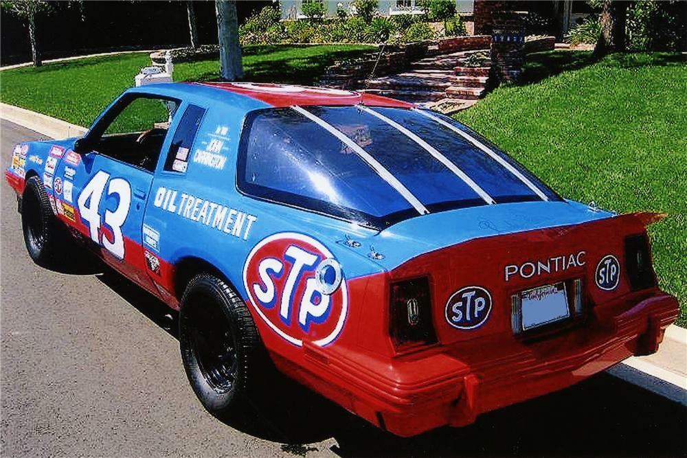1982 PONTIAC GRAND PRIX CUSTOM AREO COUPE - Rear 3/4 - 81860
