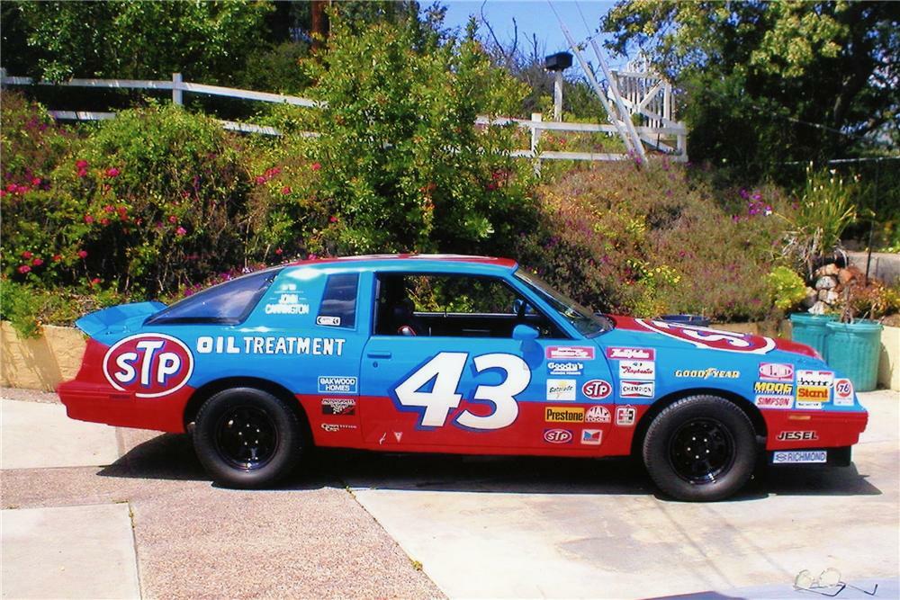 1982 PONTIAC GRAND PRIX CUSTOM AREO COUPE - Side Profile - 81860