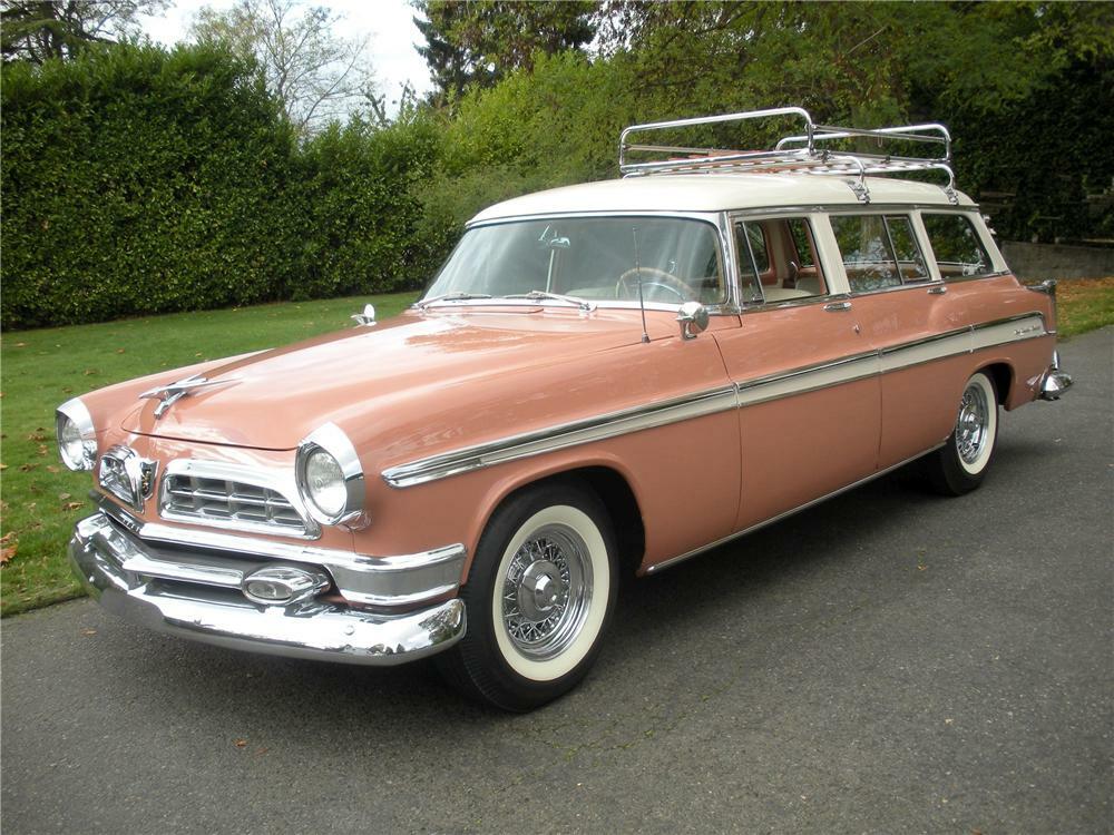 1955 CHRYSLER NEW YORKER TOWN & COUNTRY WAGON - Front 3/4 - 82232