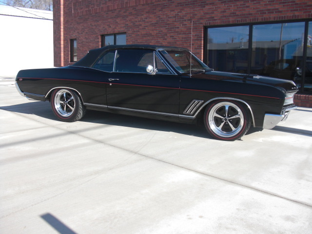 1967 BUICK SKYLARK CONVERTIBLE - Front 3/4 - 82681