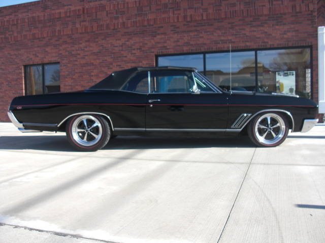 1967 BUICK SKYLARK CONVERTIBLE - Side Profile - 82681