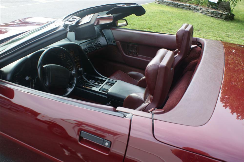 1993 CHEVROLET CORVETTE 2 DOOR CONVERTIBLE - Interior - 89003