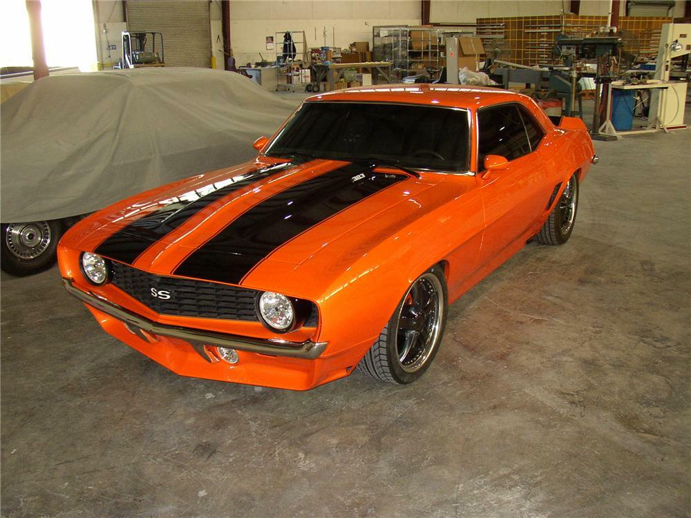 1969 CHEVROLET CAMARO SS CUSTOM COUPE - Front 3/4 - 89085