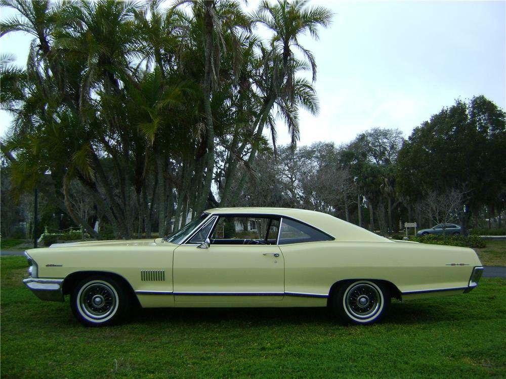 1965 Pontiac Catalina 2 Door Hardtop 2 2