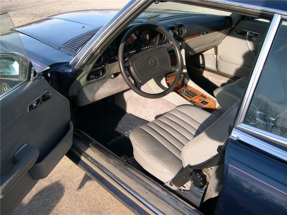 1986 MERCEDES-BENZ 560SL CONVERTIBLE - Interior - 89574