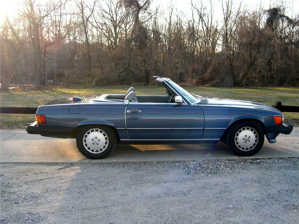 1986 MERCEDES-BENZ 560SL CONVERTIBLE - Side Profile - 89574