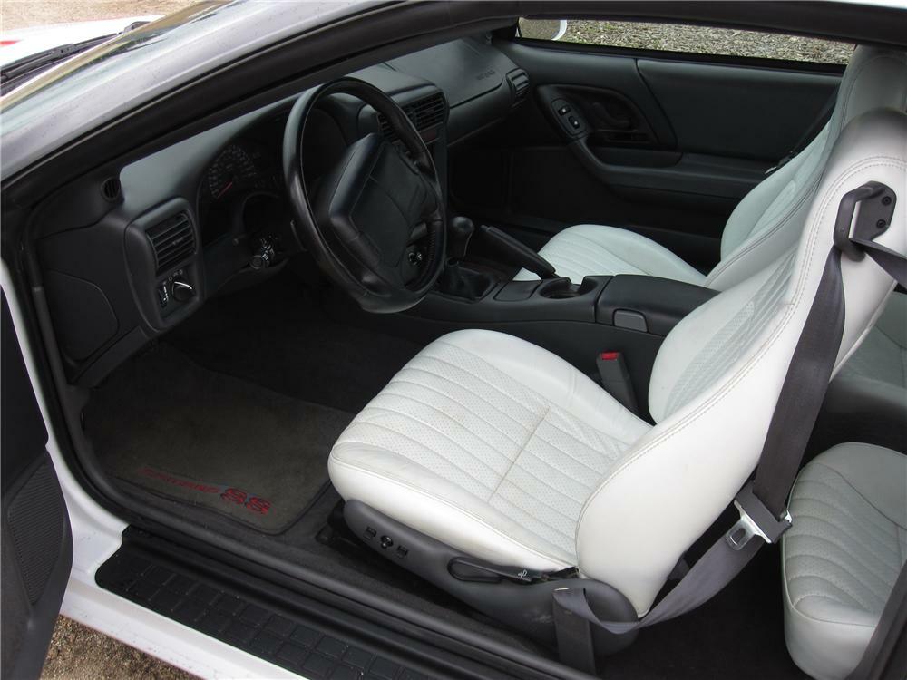 1997 CHEVROLET CAMARO SS CONVERTIBLE - Interior - 90899