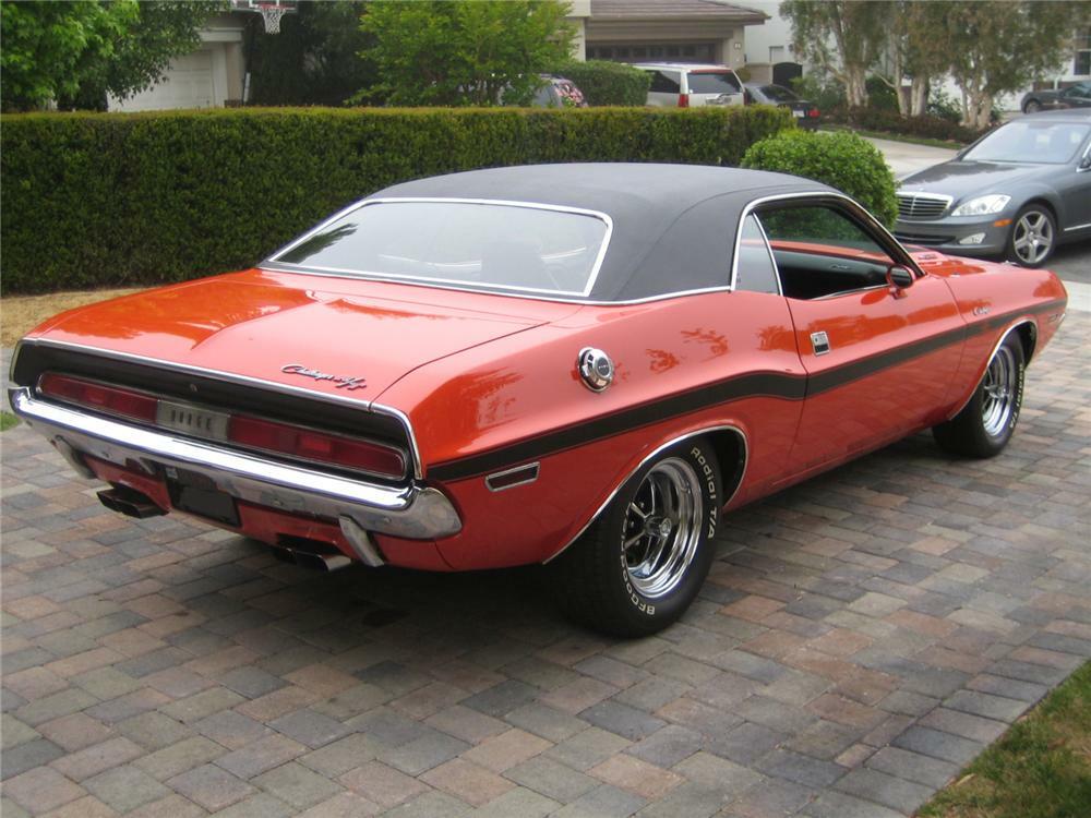 1970 DODGE CHALLENGER R/T 2 DOOR COUPE - Rear 3/4 - 92237