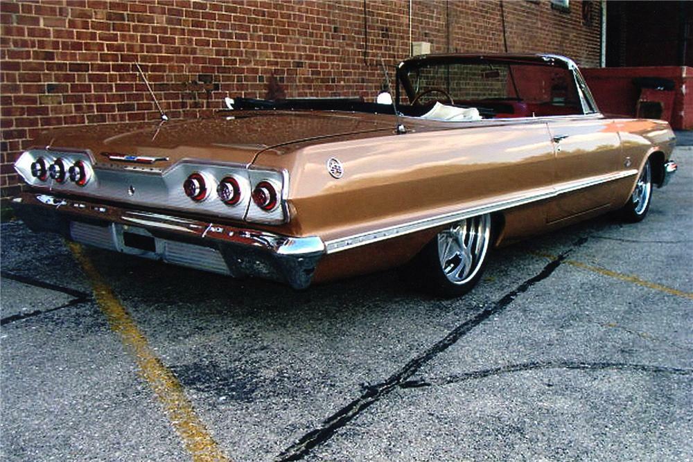 1963 CHEVROLET IMPALA CUSTOM CONVERTIBLE - Rear 3/4 - 93447