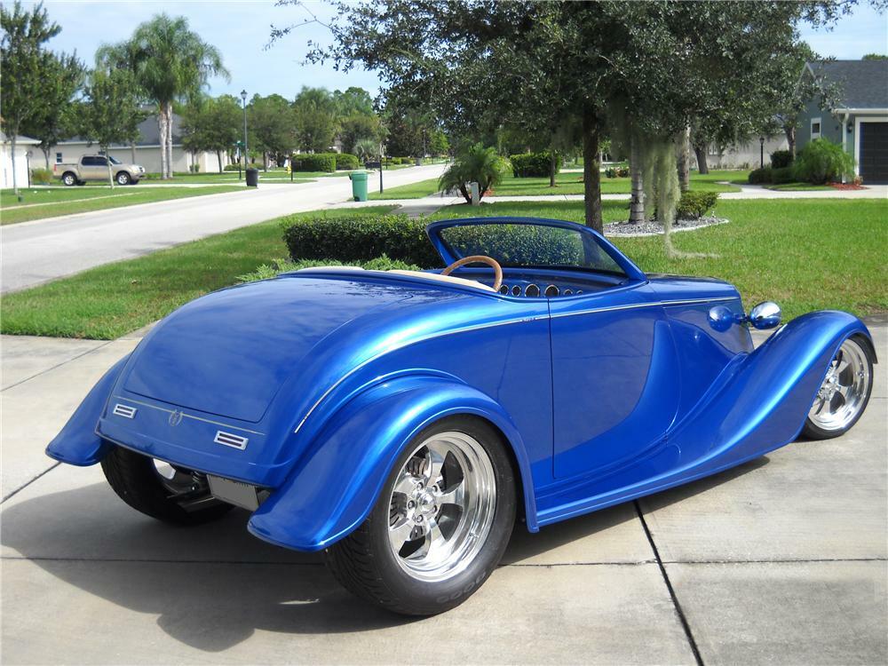 1933 FORD ROADSTER STREET ROD - Rear 3/4 - 94026