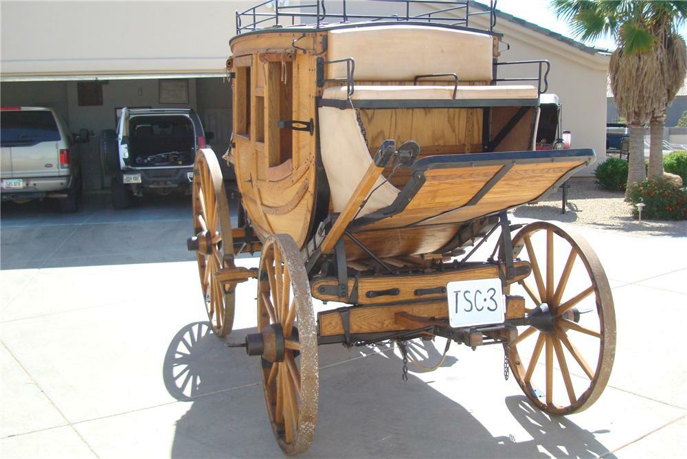 0 STAGE COACH FULL SIZED 1880 STYLE REPLICA - Front 3/4 - 94048