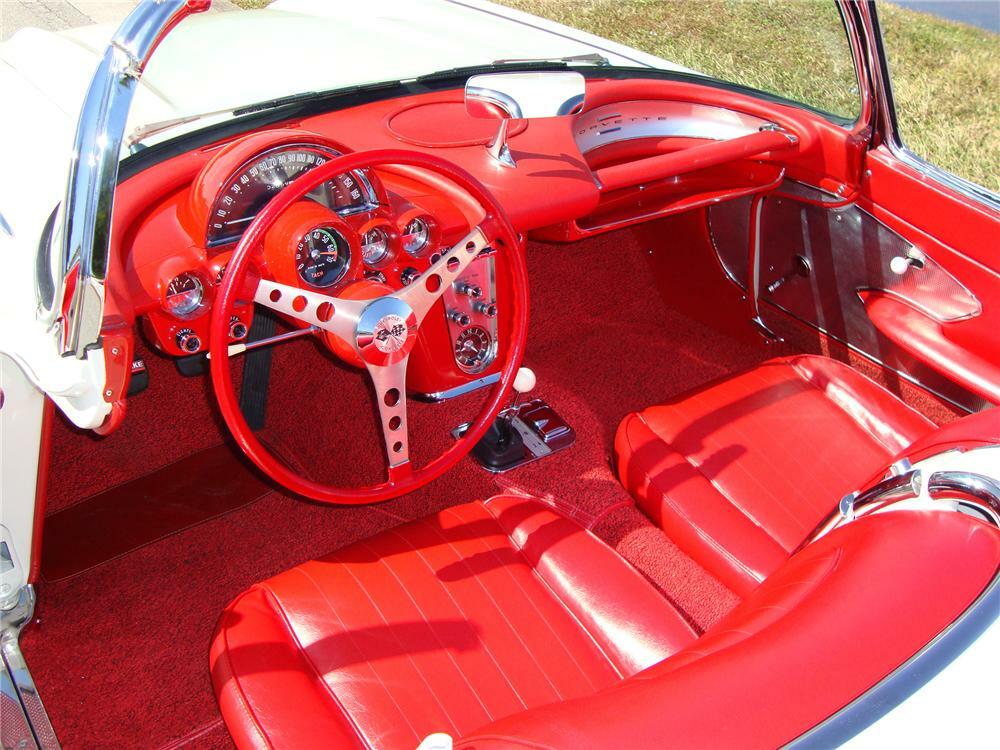 1960 CHEVROLET CORVETTE CONVERTIBLE - Interior - 96574