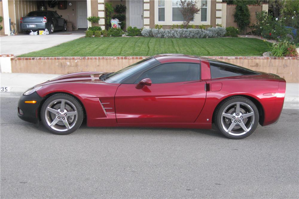 2007 CHEVROLET CORVETTE CUSTOM COUPE - Side Profile - 96877