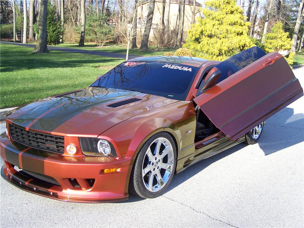 Ford Mustang 2006 Saleen