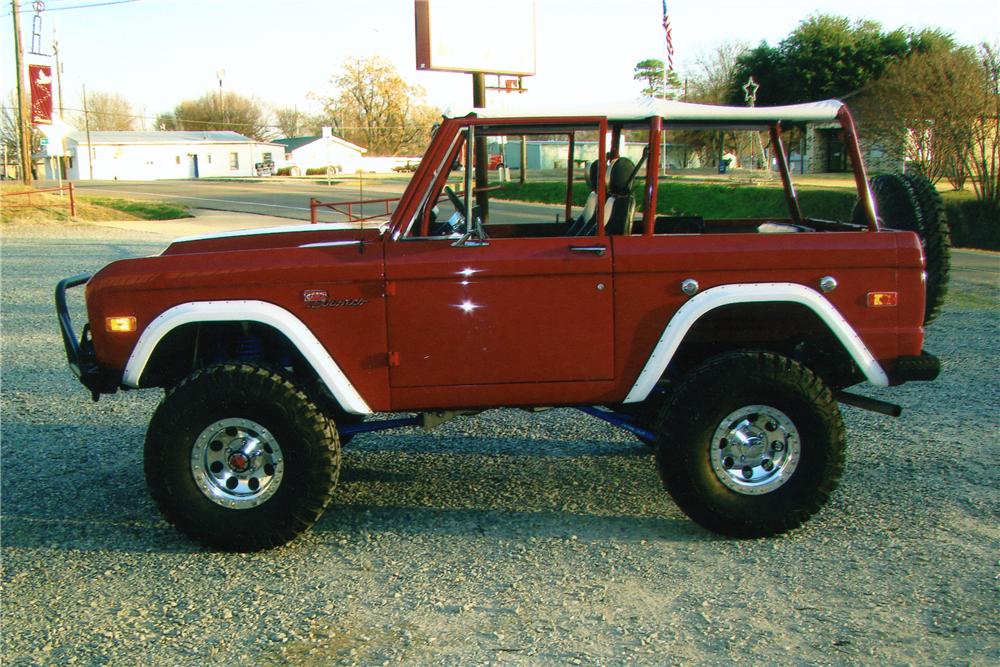 1975 Ford Bronco Custom 2 Door Convertible