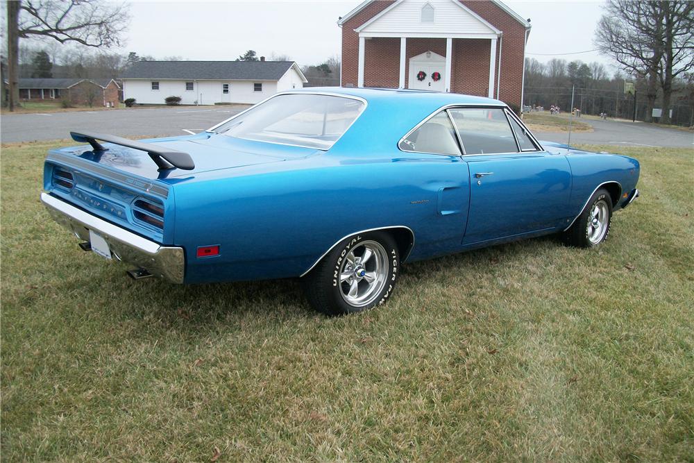 1970 PLYMOUTH ROAD RUNNER CUSTOM 2 DOOR COUPE - Rear 3/4 - 97900