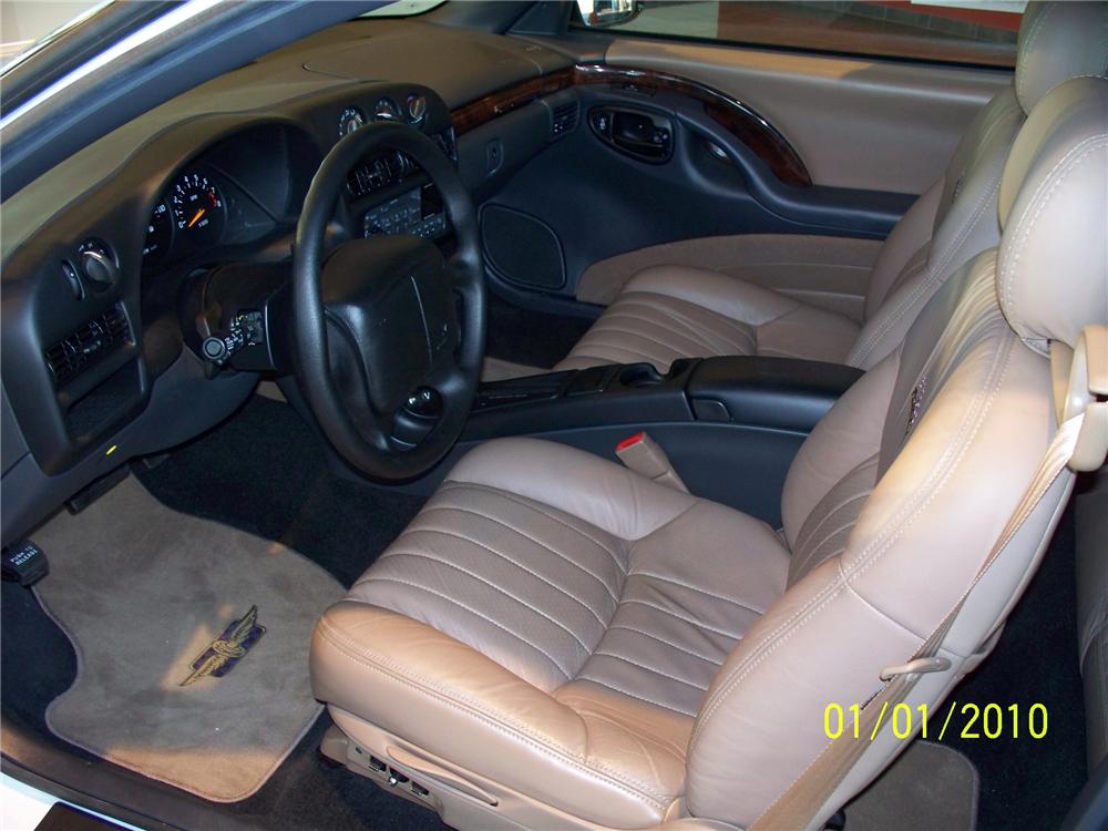 1995 CHEVROLET MONTE CARLO BRICKYARD 400 PACE CAR - Interior - 98090