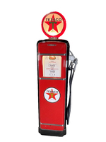 1940S-50S TEXACO OIL GILBARCO MODEL #96 GAS PUMP - Front 3/4 - 260819