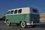 1963 VOLKSWAGEN SPLIT WINDOW SAFARI BUS - Rear 3/4 - 130993