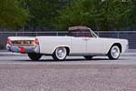 1962 LINCOLN CONTINENTAL CONVERTIBLE - Rear 3/4 - 132706
