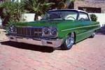 1964 CHEVROLET IMPALA CUSTOM 2 DOOR HARDTOP - Front 3/4 - 137609