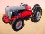 1948 FORD 8N TRACTOR - Front 3/4 - 137671