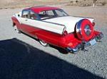 1955 FORD FAIRLANE 2 DOOR HARDTOP - Rear 3/4 - 138952
