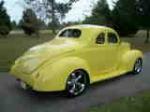 1940 FORD DELUXE CUSTOM 2 DOOR COUPE - Rear 3/4 - 162436