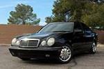 1997 MERCEDES-BENZ E320 4-DOOR SEDAN - Front 3/4 - 190075