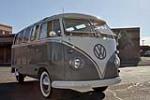 1960 VOLKSWAGEN 23-WINDOW BUS - Front 3/4 - 190319