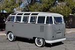 1960 VOLKSWAGEN 23-WINDOW BUS - Rear 3/4 - 190319
