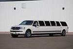 2009 LINCOLN NAVIGATOR CUSTOM LIMOUSINE - Front 3/4 - 198158