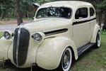 1937 PLYMOUTH CUSTOM COUPE - Front 3/4 - 200565