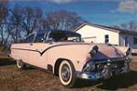 1955 FORD FAIRLANE CROWN VICTORIA GLASS-TOP COUPE - Front 3/4 - 202867