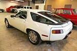 1984 PORSCHE 928S  - Rear 3/4 - 208925