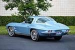 1963 CHEVROLET CORVETTE 327/300 SPLIT-WINDOW COUPE - Rear 3/4 - 211132