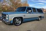 1983 CHEVROLET SUBURBAN C10 SUV - Front 3/4 - 213220