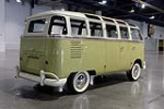 1959 VOLKSWAGEN 23-WINDOW BUS - Rear 3/4 - 225945