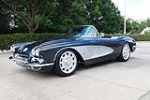 1958 CHEVROLET CORVETTE CUSTOM ROADSTER - Front 3/4 - 230015