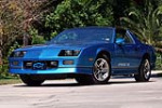 1985 CHEVROLET CAMARO IROC-Z - Front 3/4 - 230532